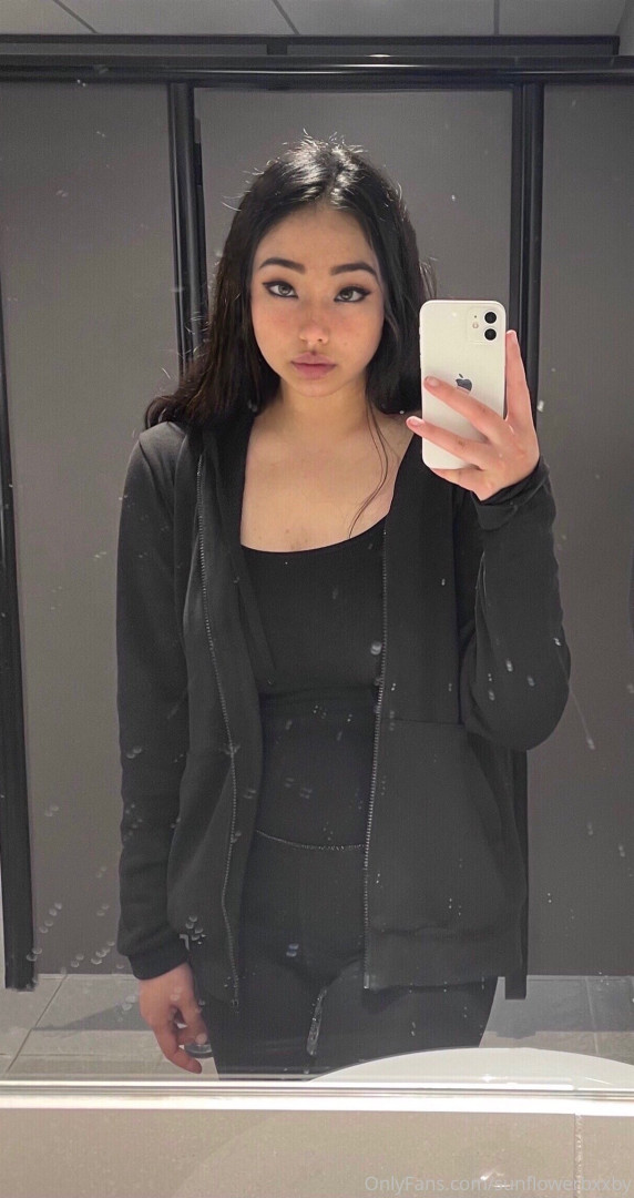 Photo by cookiebabigirl published on October 17,2023 01:35:07 - BestThots