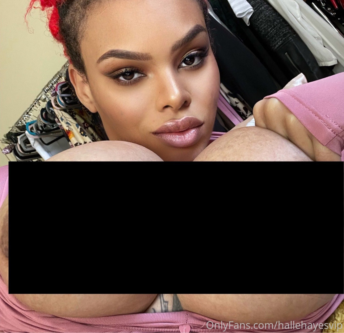 Photo by hallehayesvip published on August 30,2023 01:27:50 - BestThots