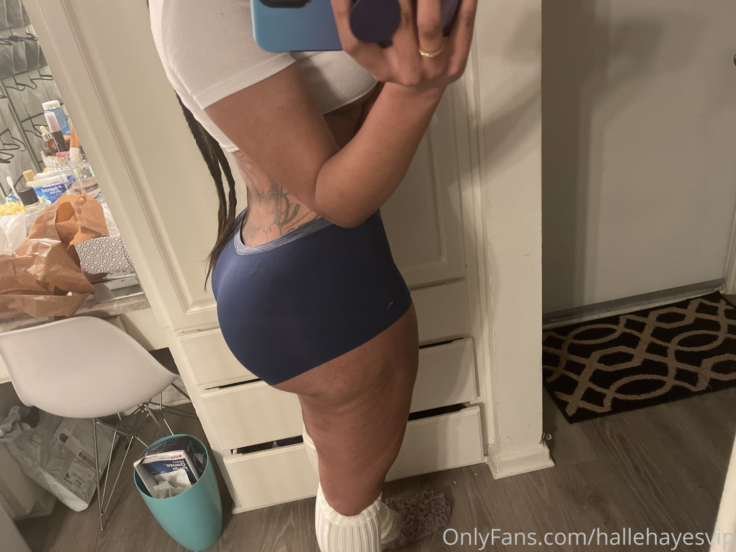 Photo by hallehayesvip published on August 30,2023 03:25:15 - BestThots