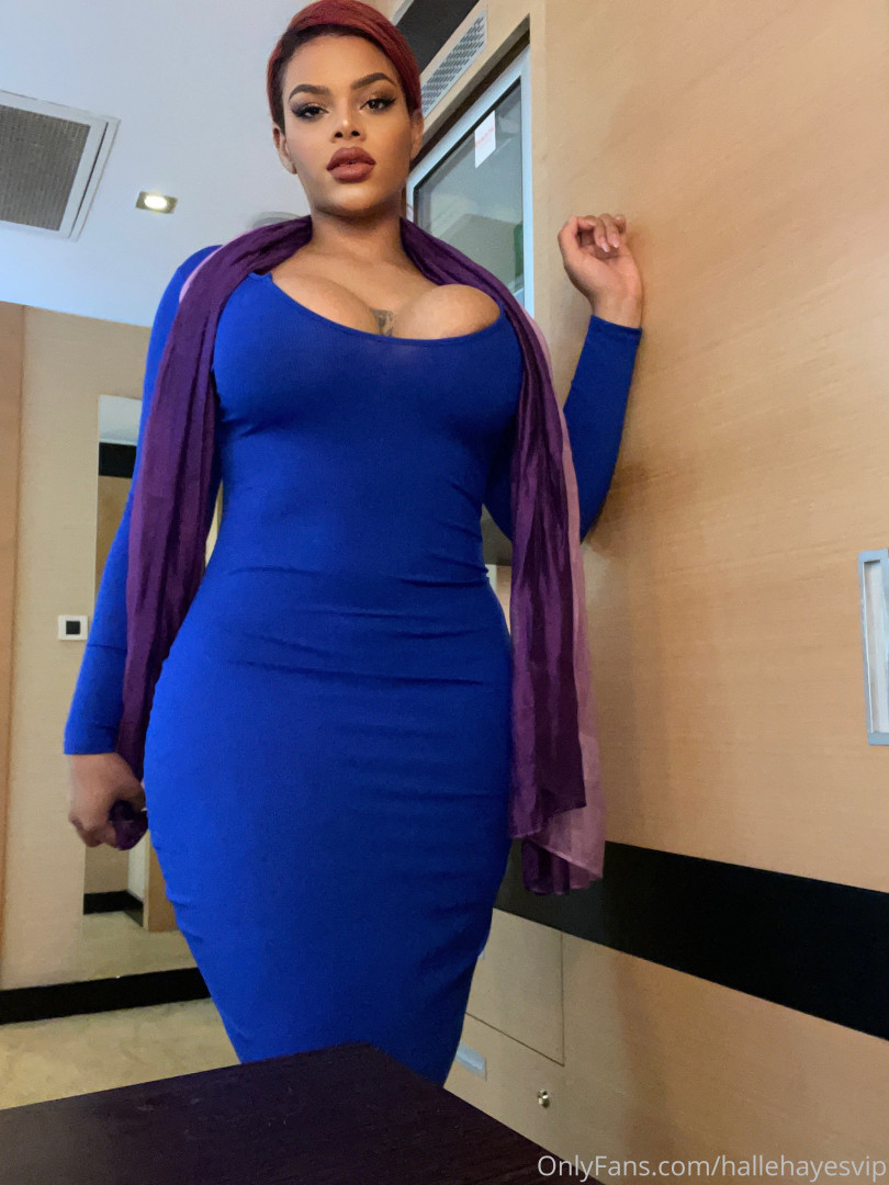 Photo by hallehayesvip published on August 30,2023 04:14:58 - BestThots