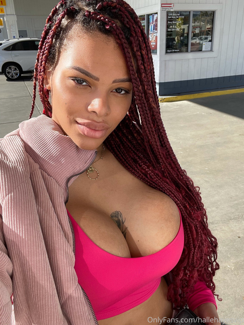 Photo by hallehayesvip published on August 30,2023 04:52:27 - BestThots