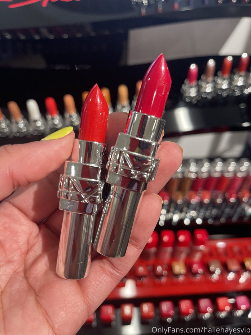 Photo by hallehayesvip published on August 30,2023 05:04:02 - BestThots