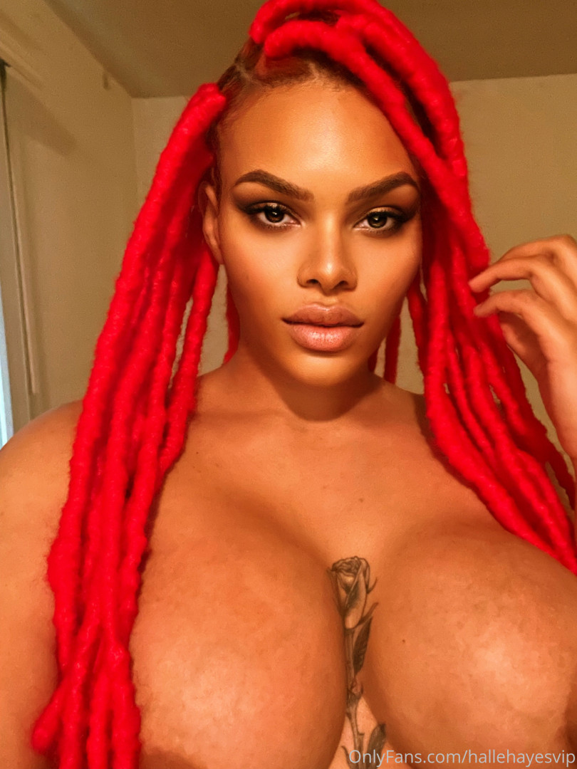 Photo by hallehayesvip published on August 30,2023 05:35:33 - BestThots