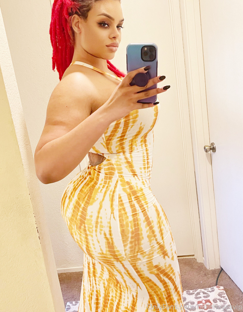 Photo by hallehayesvip published on August 30,2023 07:13:38 - BestThots