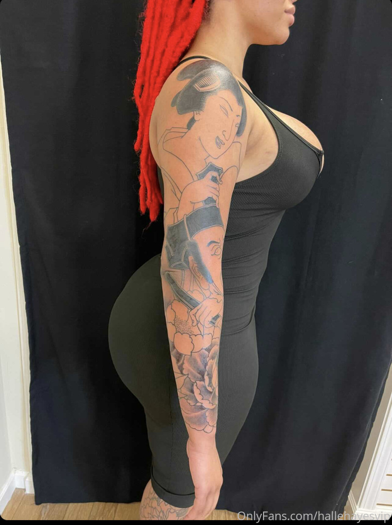 Photo by hallehayesvip published on August 30,2023 09:05:28 - BestThots