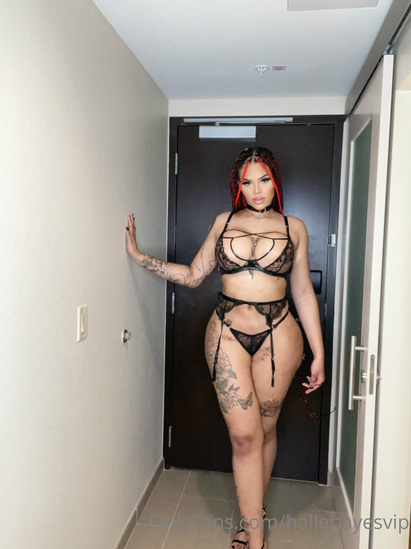 Photo by hallehayesvip published on August 30,2023 09:57:40 - BestThots