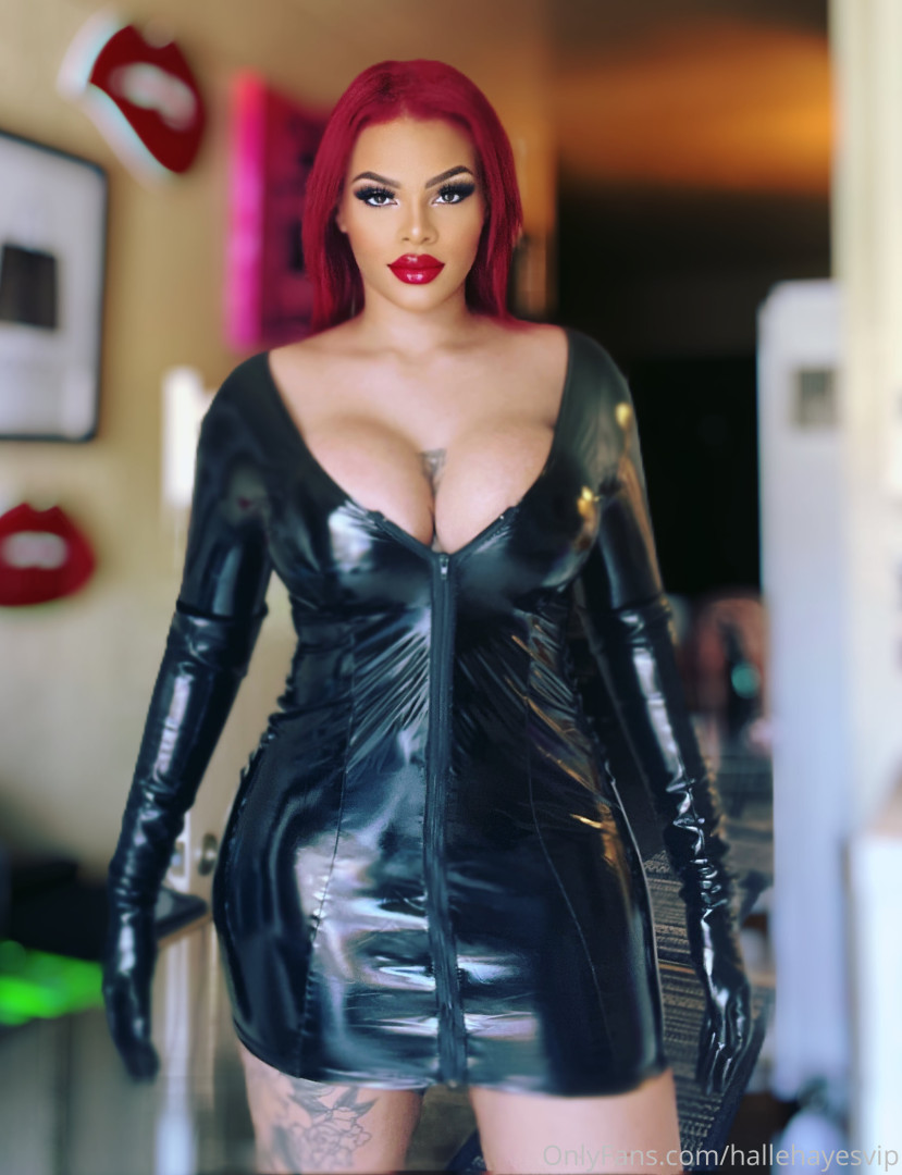 Photo by hallehayesvip published on August 30,2023 10:24:37 - BestThots