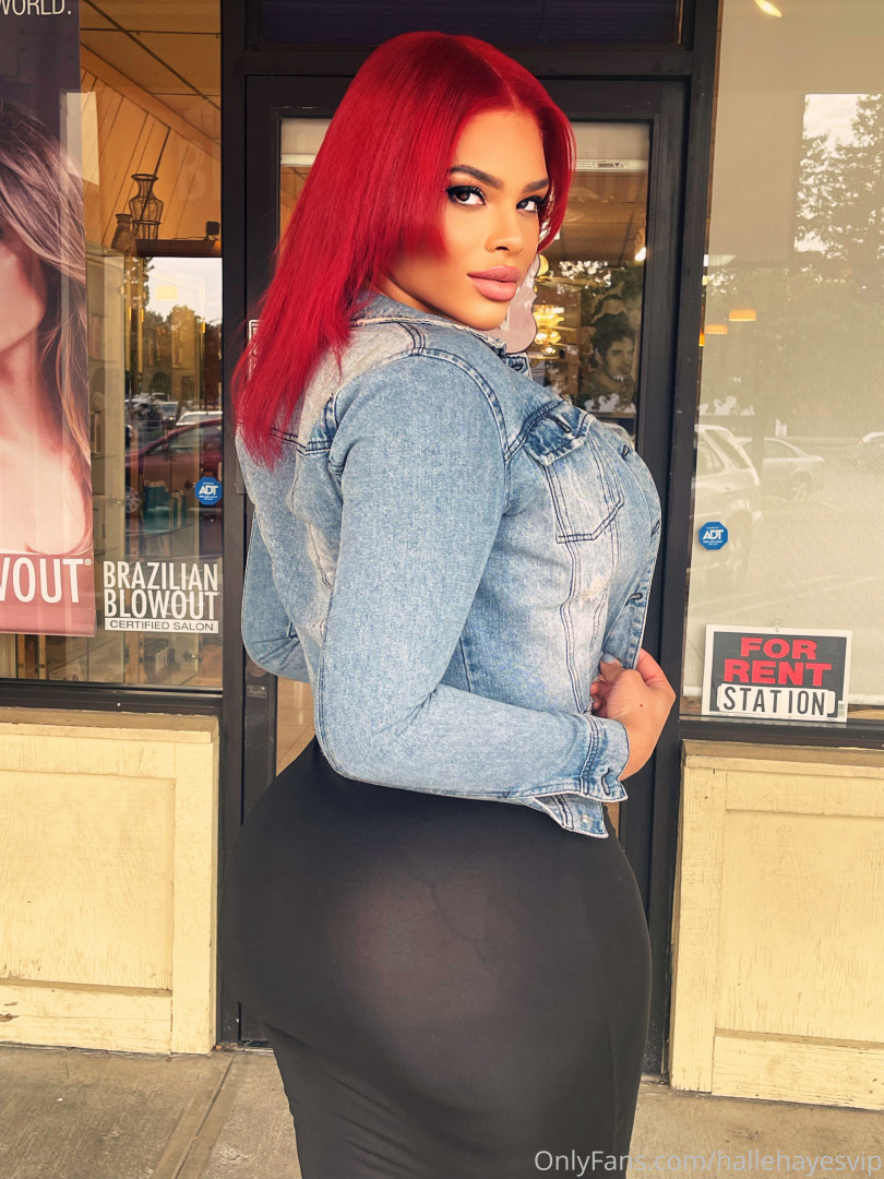 Photo by hallehayesvip published on August 30,2023 11:26:23 - BestThots