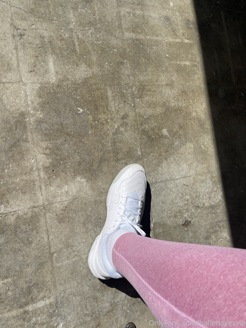 Photo by hallehayesvip published on August 30,2023 12:51:54 - BestThots