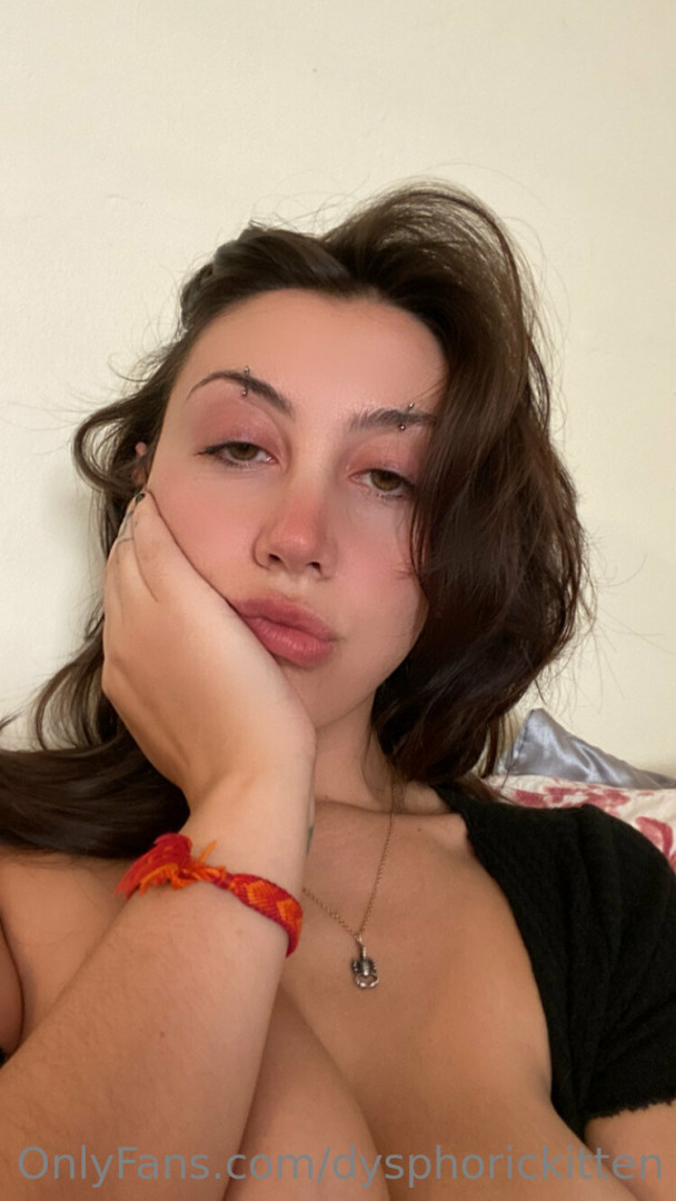Photo by dysphorickitten published on May 28,2023 01:00:23 - BestThots
