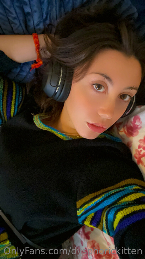 Photo by dysphorickitten published on May 28,2023 01:00:38 - BestThots