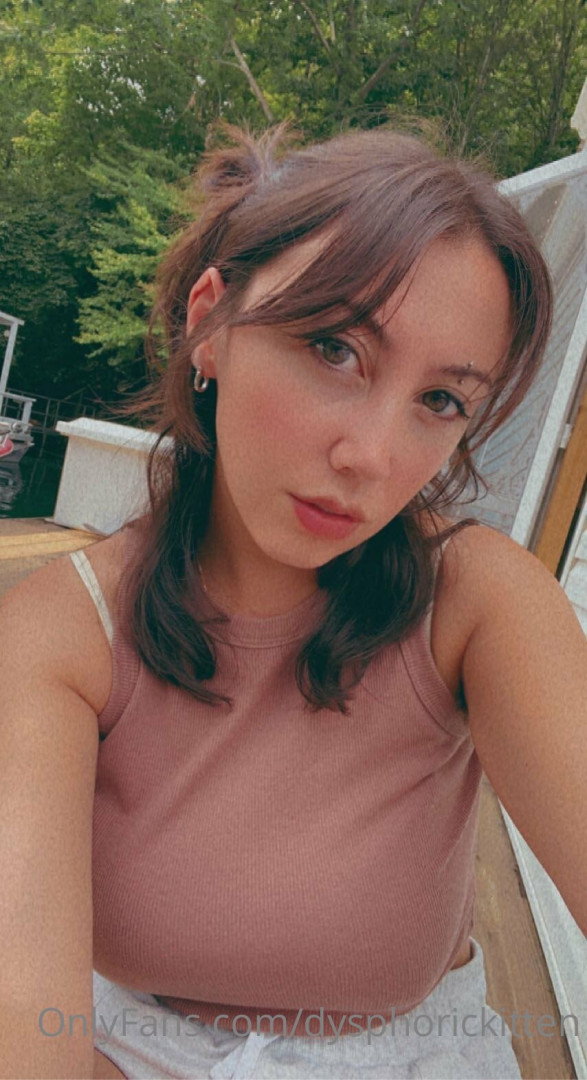 Photo by dysphorickitten published on May 28,2023 01:00:59 - BestThots