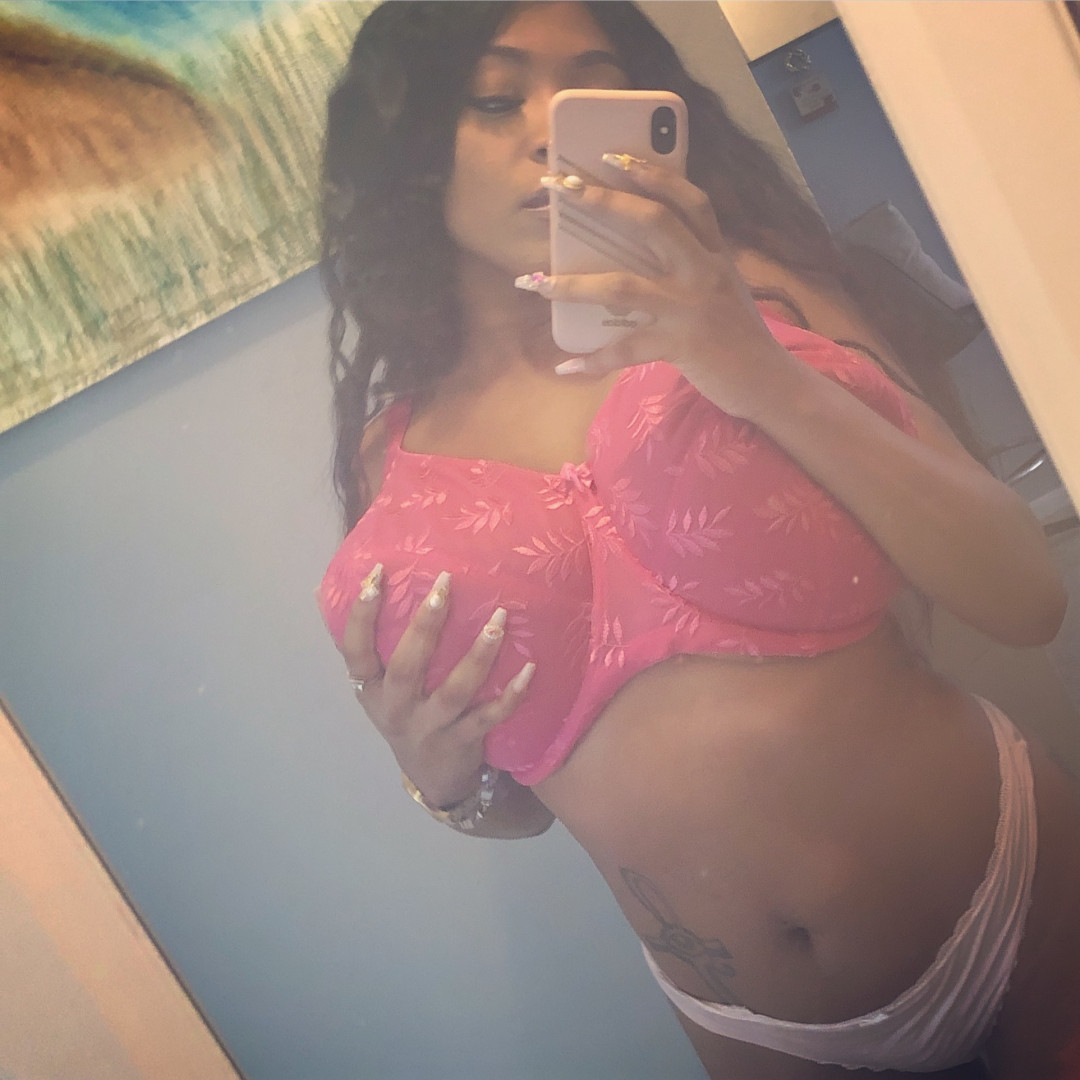 Photo by rachelraxxx published on May 19,2023 02:13:21 - BestThots