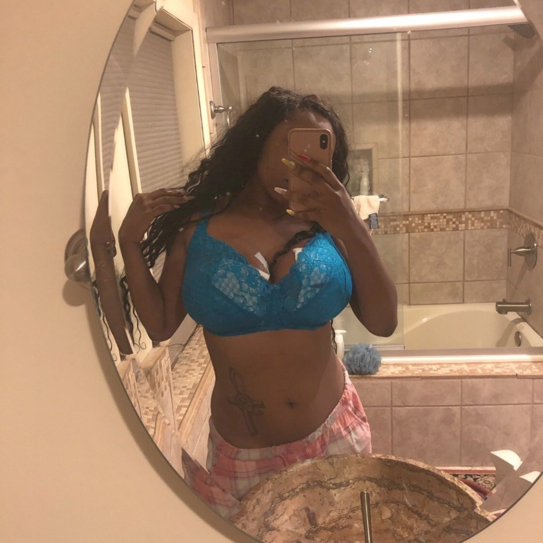 Photo by rachelraxxx published on May 19,2023 02:13:27 - BestThots