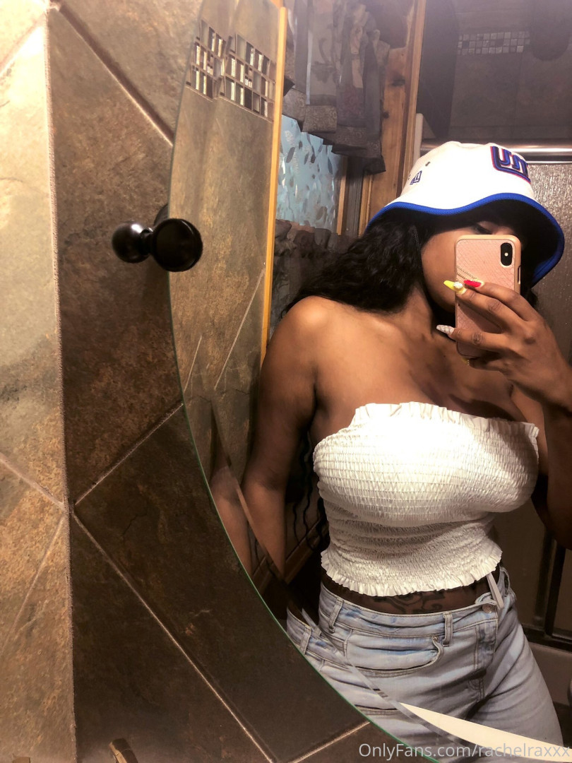 Photo by rachelraxxx published on May 19,2023 02:13:37 - BestThots