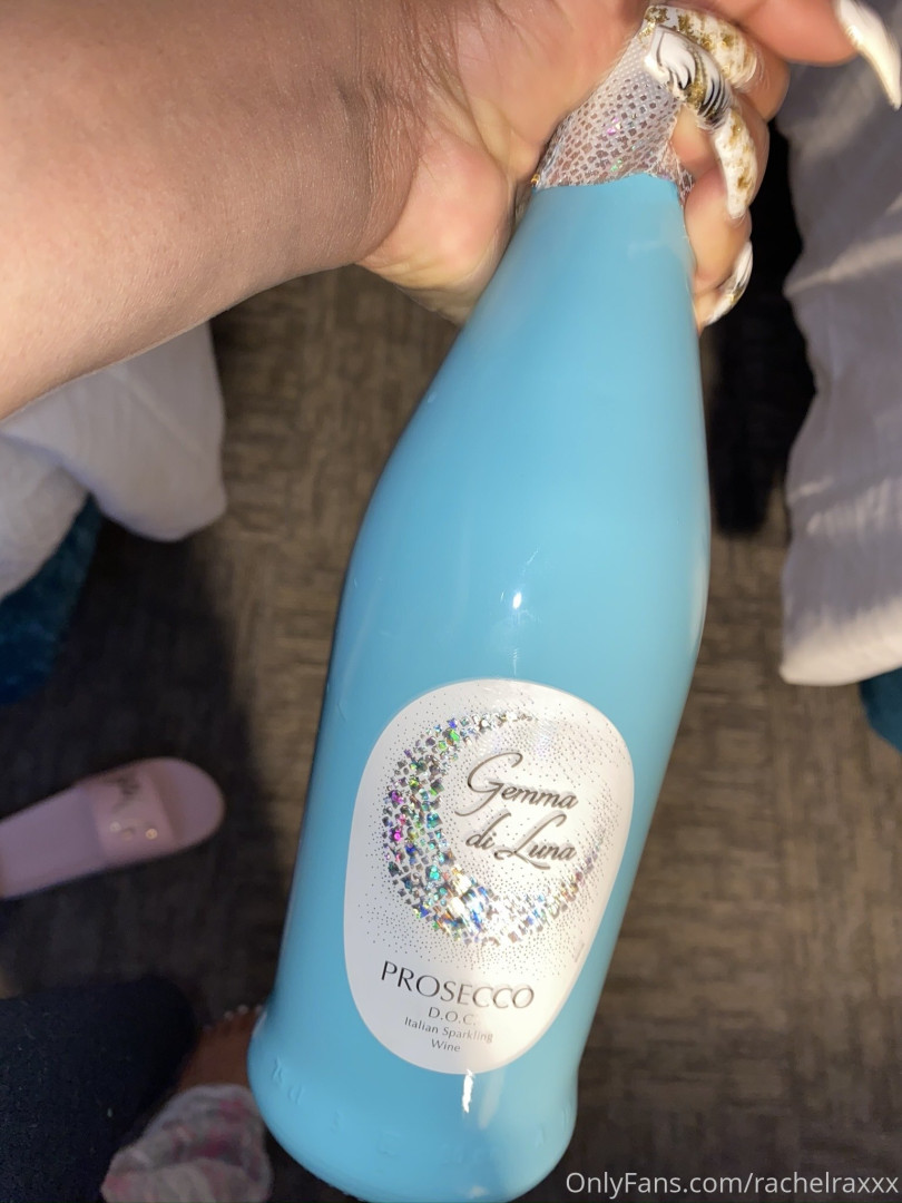 Photo by rachelraxxx published on May 19,2023 02:15:36 - BestThots