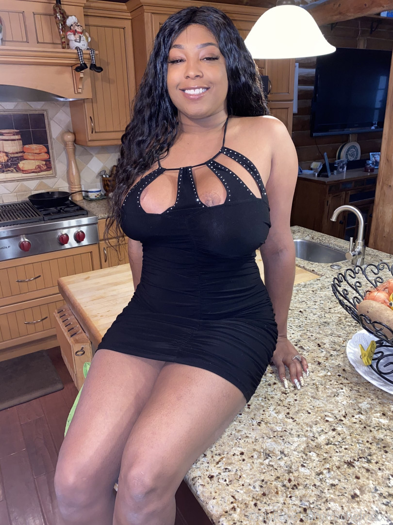 Photo by rachelraxxx published on May 19,2023 02:15:46 - BestThots