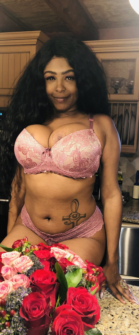 Photo by rachelraxxx published on May 19,2023 02:16:47 - BestThots