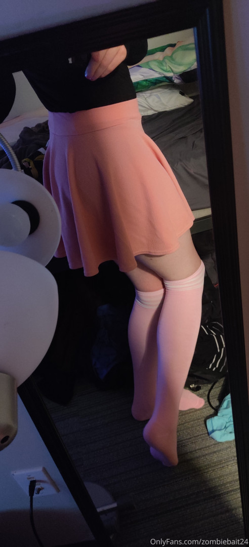 Photo by zombiebait24 published on October 11,2023 02:58:34 - BestThots