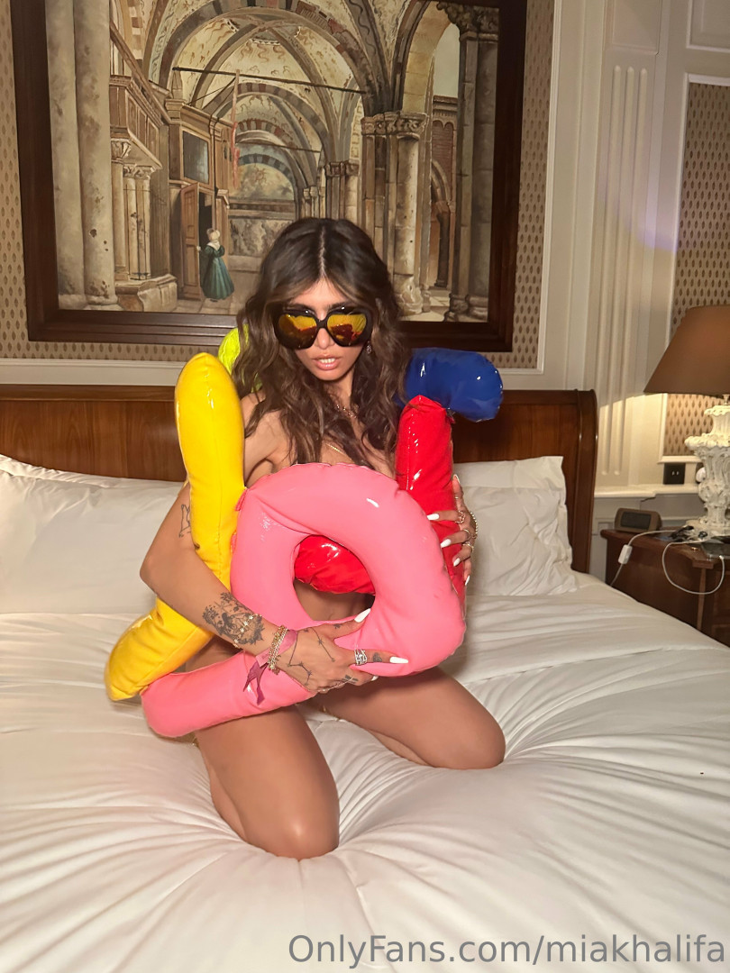 Photo by miakhalifa published on August 22,2023 12:06:14 - BestThots