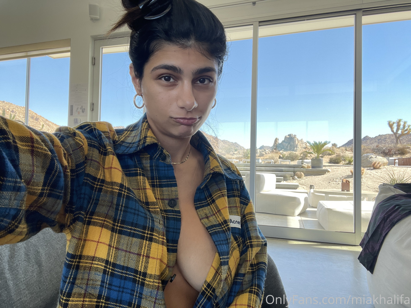 Photo by miakhalifa published on August 22,2023 12:06:18 - BestThots