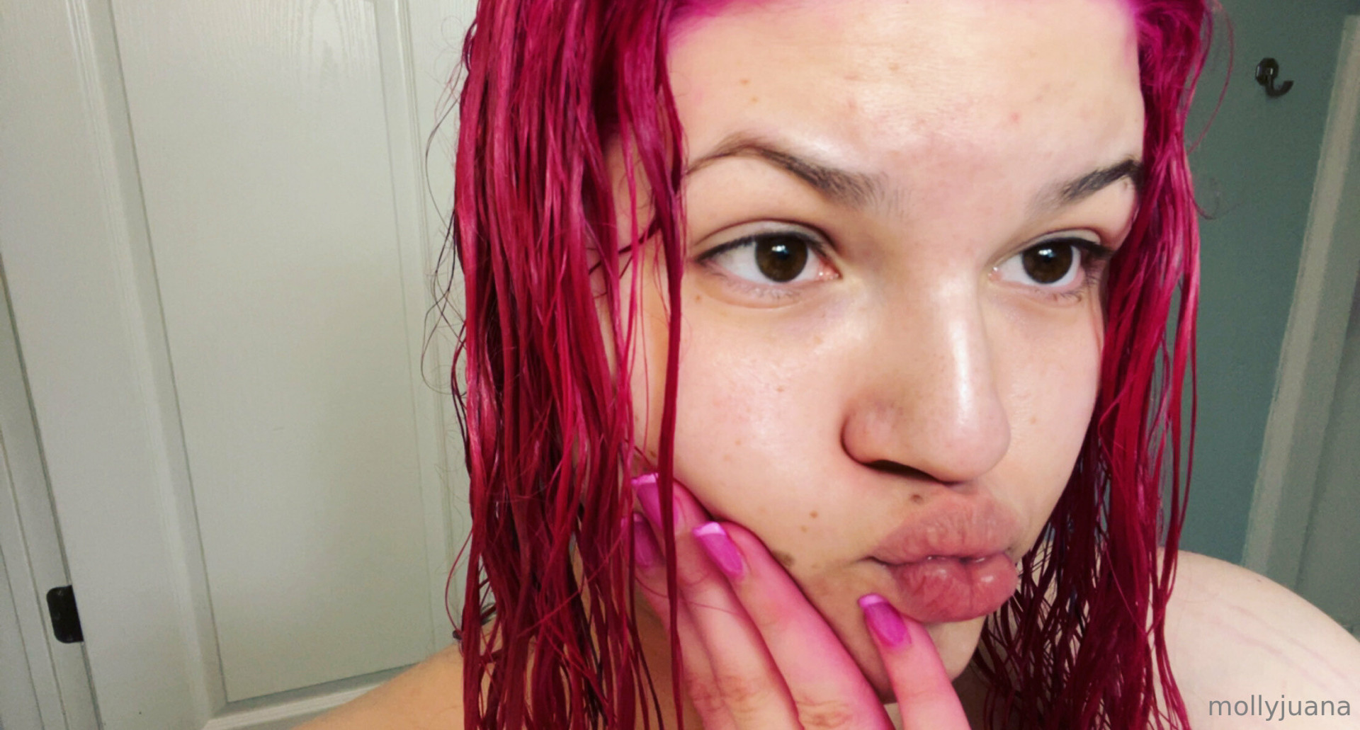 Photo by mollyjuana published on May 20,2023 19:44:15 - BestThots