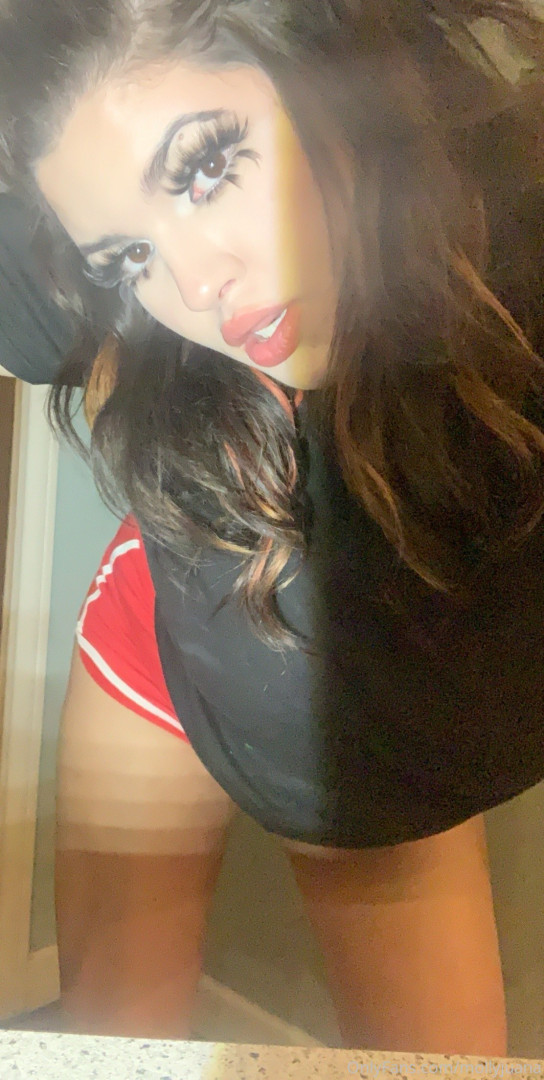 Photo by mollyjuana published on May 20,2023 19:45:09 - BestThots