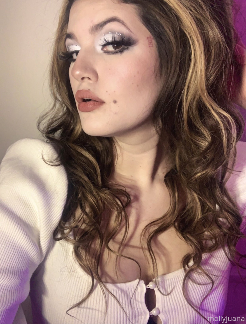 Photo by mollyjuana published on May 20,2023 19:47:17 - BestThots