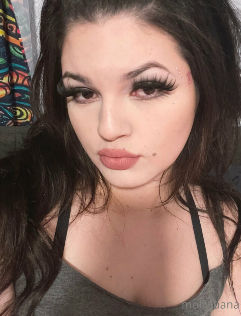 Photo by mollyjuana published on May 20,2023 19:47:31 - BestThots