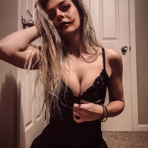 lunamoonxx #6987810