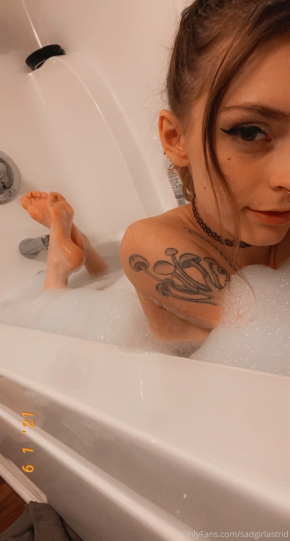Photo by sadgirlastrid published on June 5,2023 18:16:26 - BestThots
