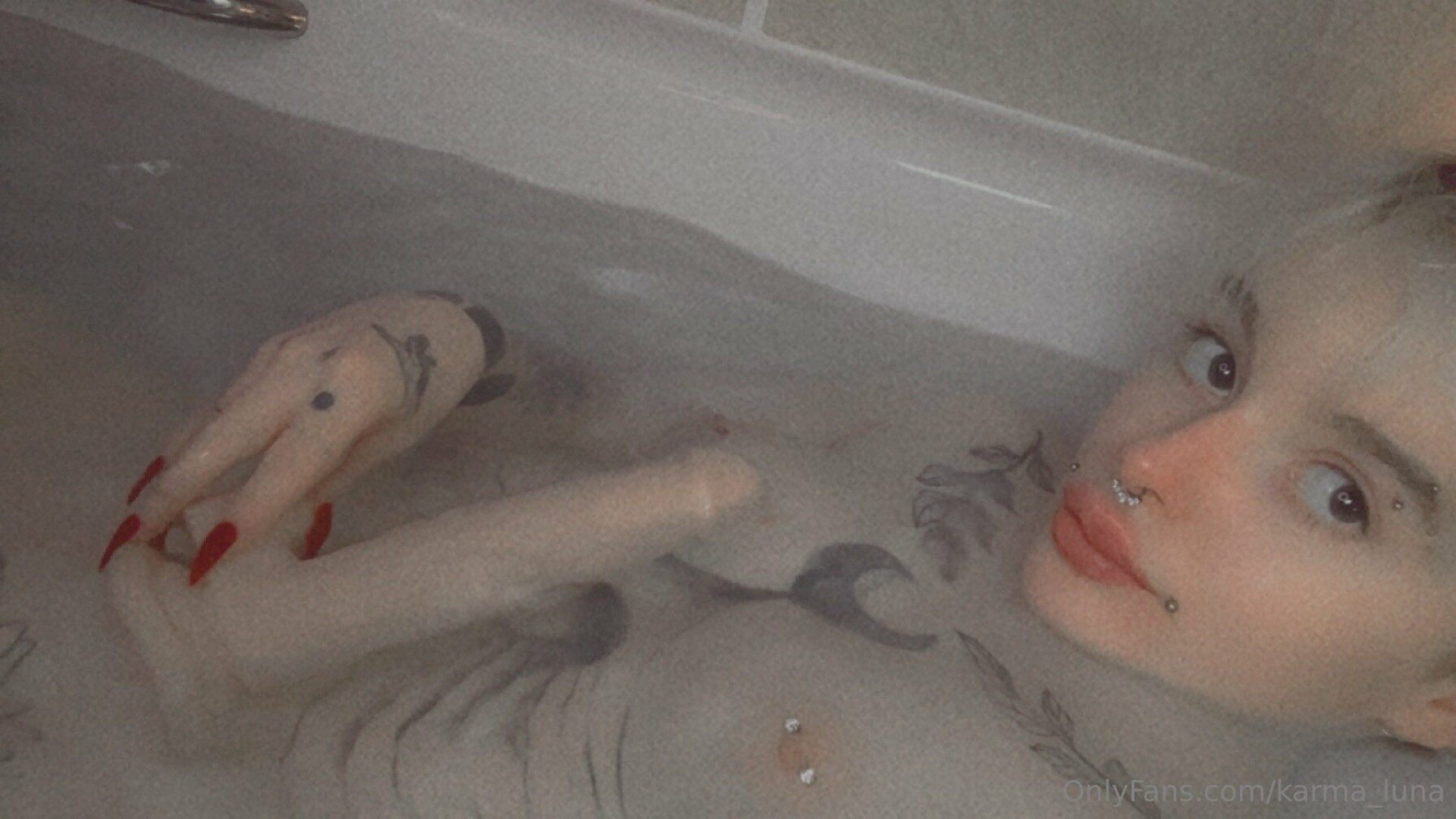 Photo by karma_luna published on October 24,2023 19:34:04 - BestThots