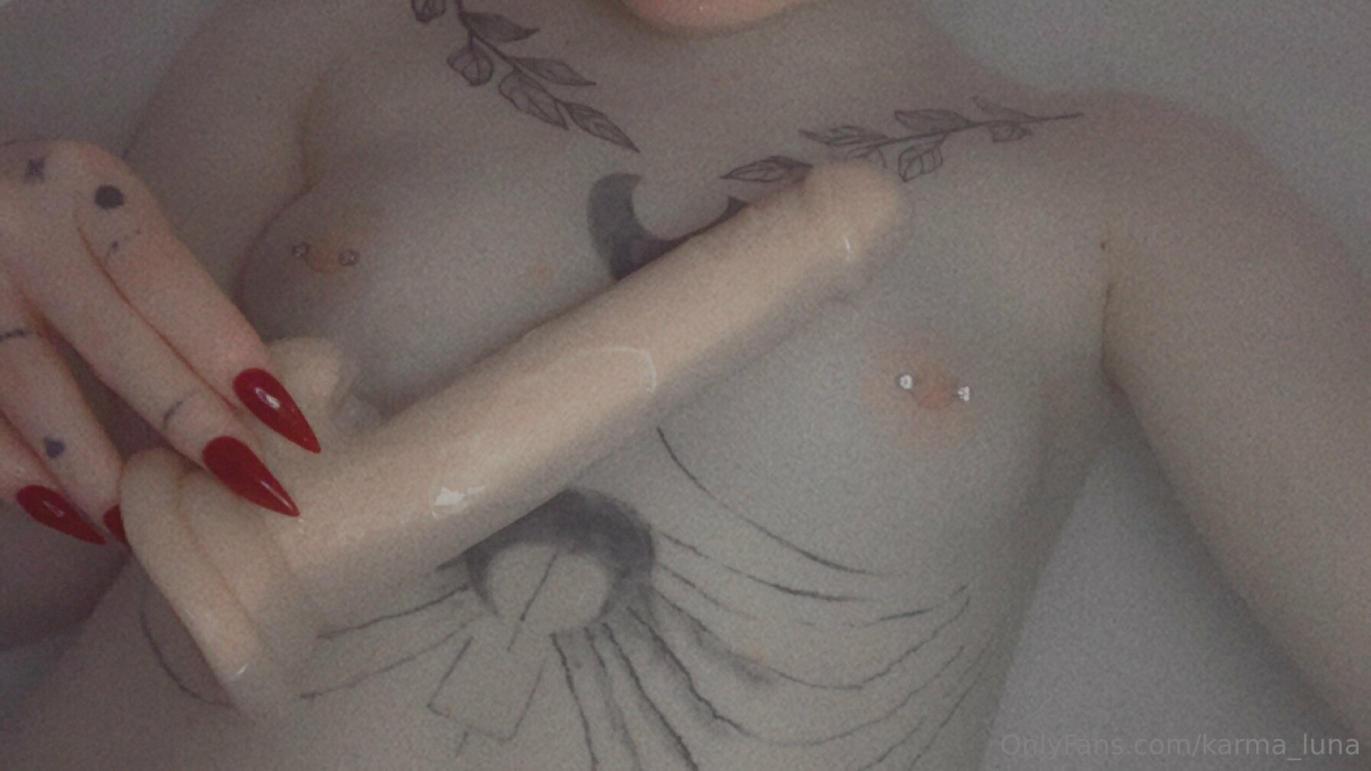 Photo by karma_luna published on October 24,2023 19:35:18 - BestThots