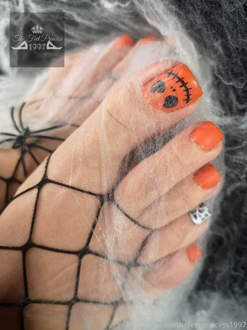 Photo by thefeetprincess1997 published on June 12,2023 23:57:22 - BestThots