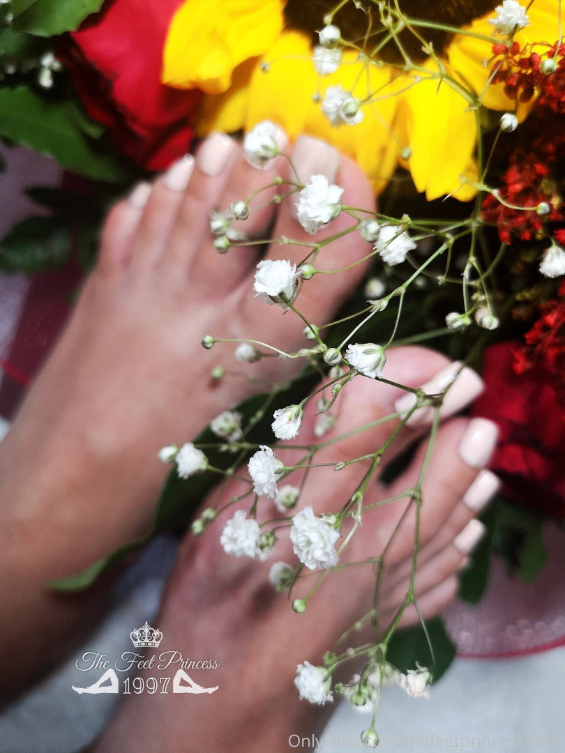 Photo by thefeetprincess1997 published on June 12,2023 23:58:18 - BestThots