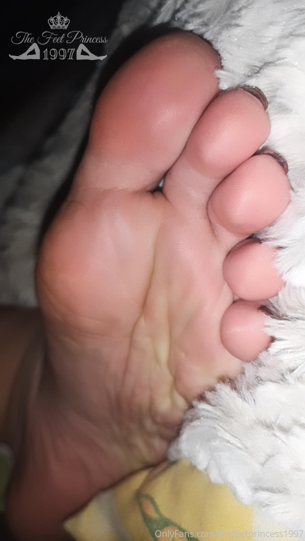 Photo by thefeetprincess1997 published on June 12,2023 23:59:42 - BestThots