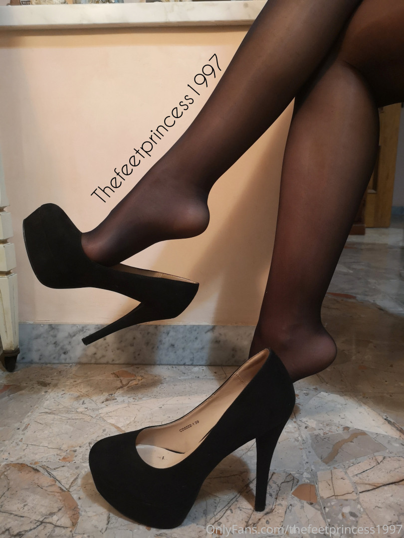 Photo by thefeetprincess1997 published on June 13,2023 00:00:32 - BestThots