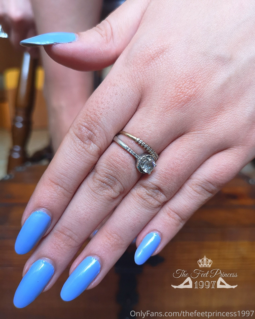 Photo by thefeetprincess1997 published on June 13,2023 00:00:43 - BestThots