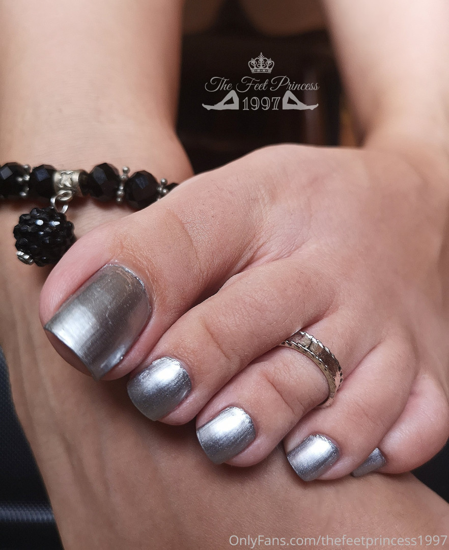 Photo by thefeetprincess1997 published on June 13,2023 00:00:53 - BestThots