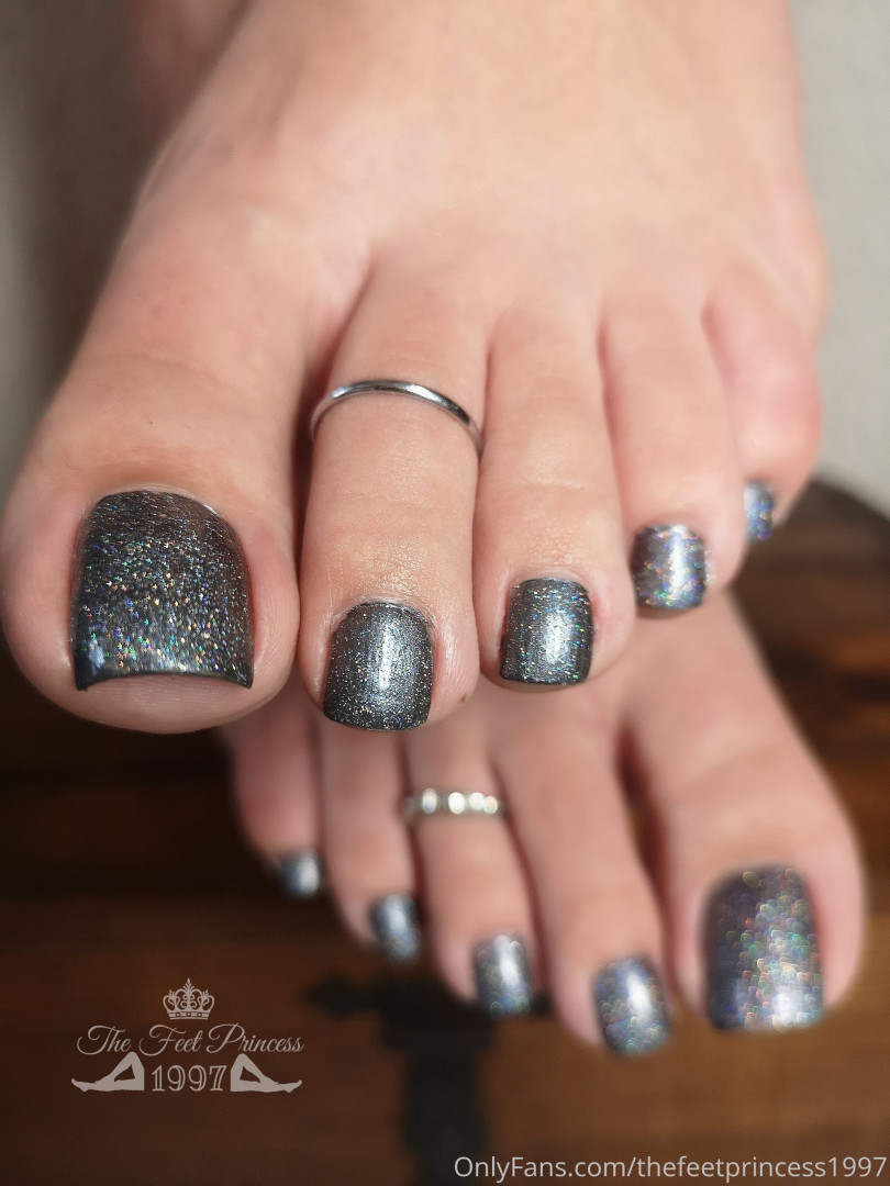 Photo by thefeetprincess1997 published on June 13,2023 00:01:01 - BestThots