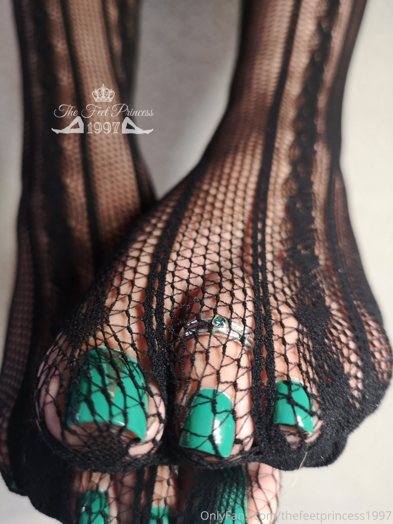 Photo by thefeetprincess1997 published on June 13,2023 00:01:46 - BestThots