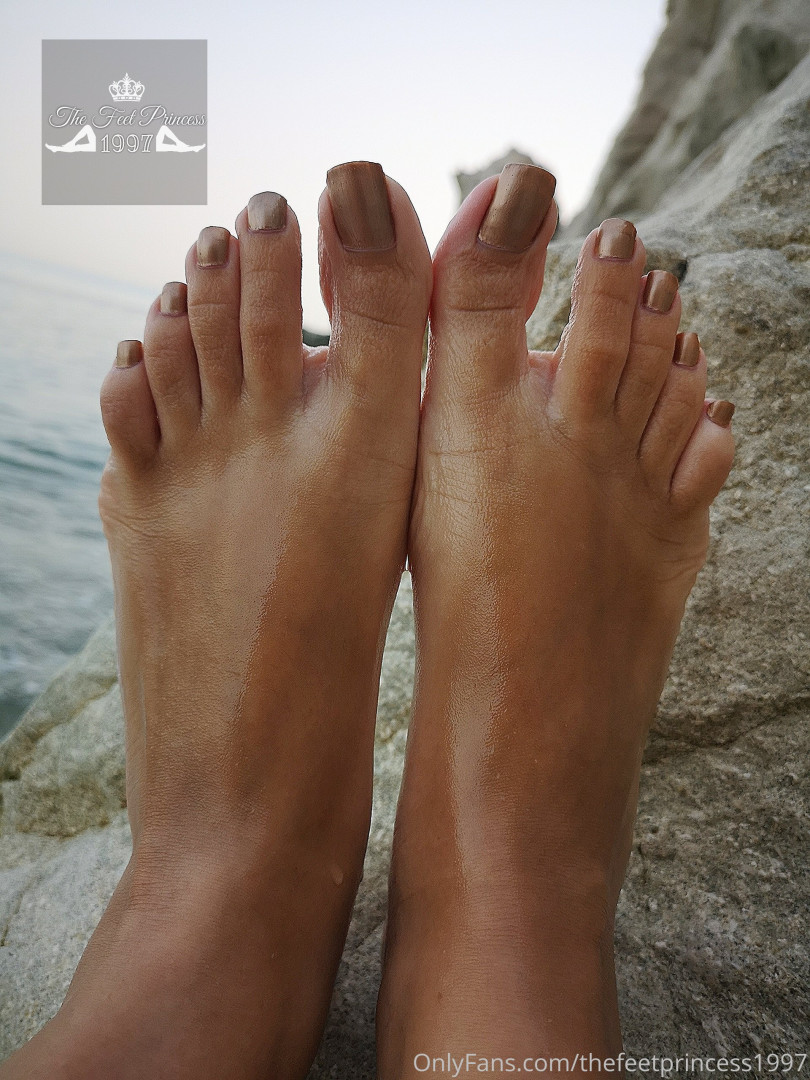 Photo by thefeetprincess1997 published on June 13,2023 00:02:40 - BestThots