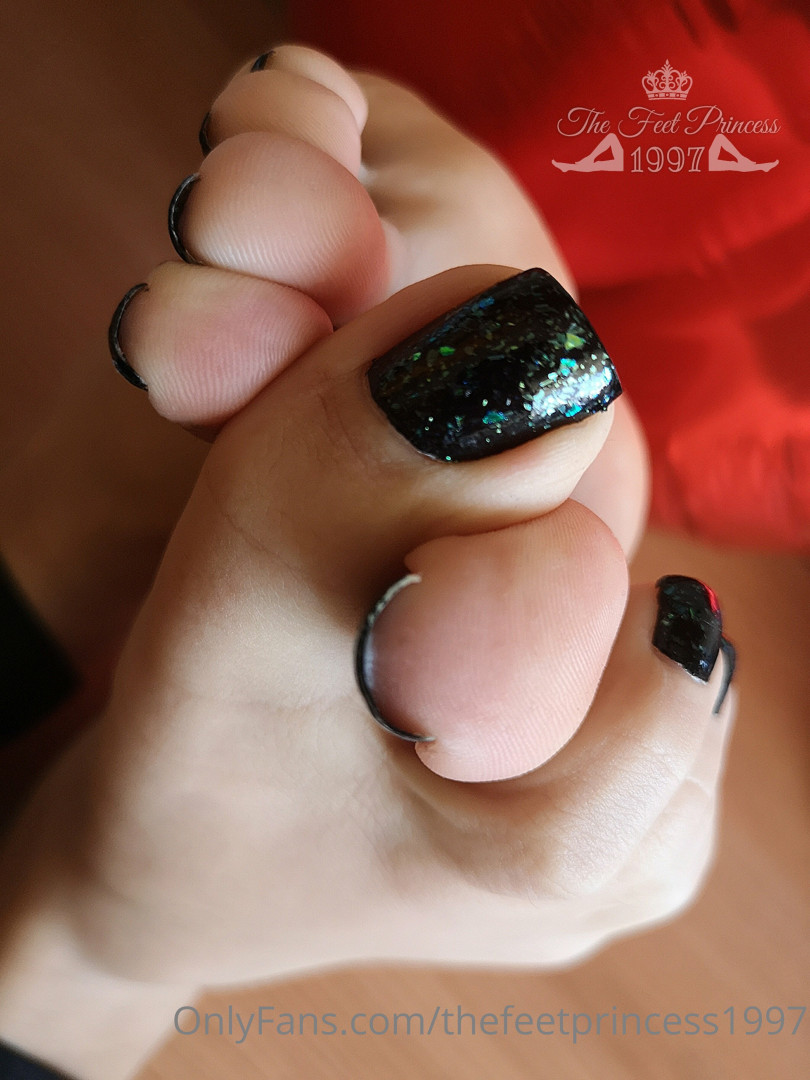 Photo by thefeetprincess1997 published on June 13,2023 00:03:39 - BestThots