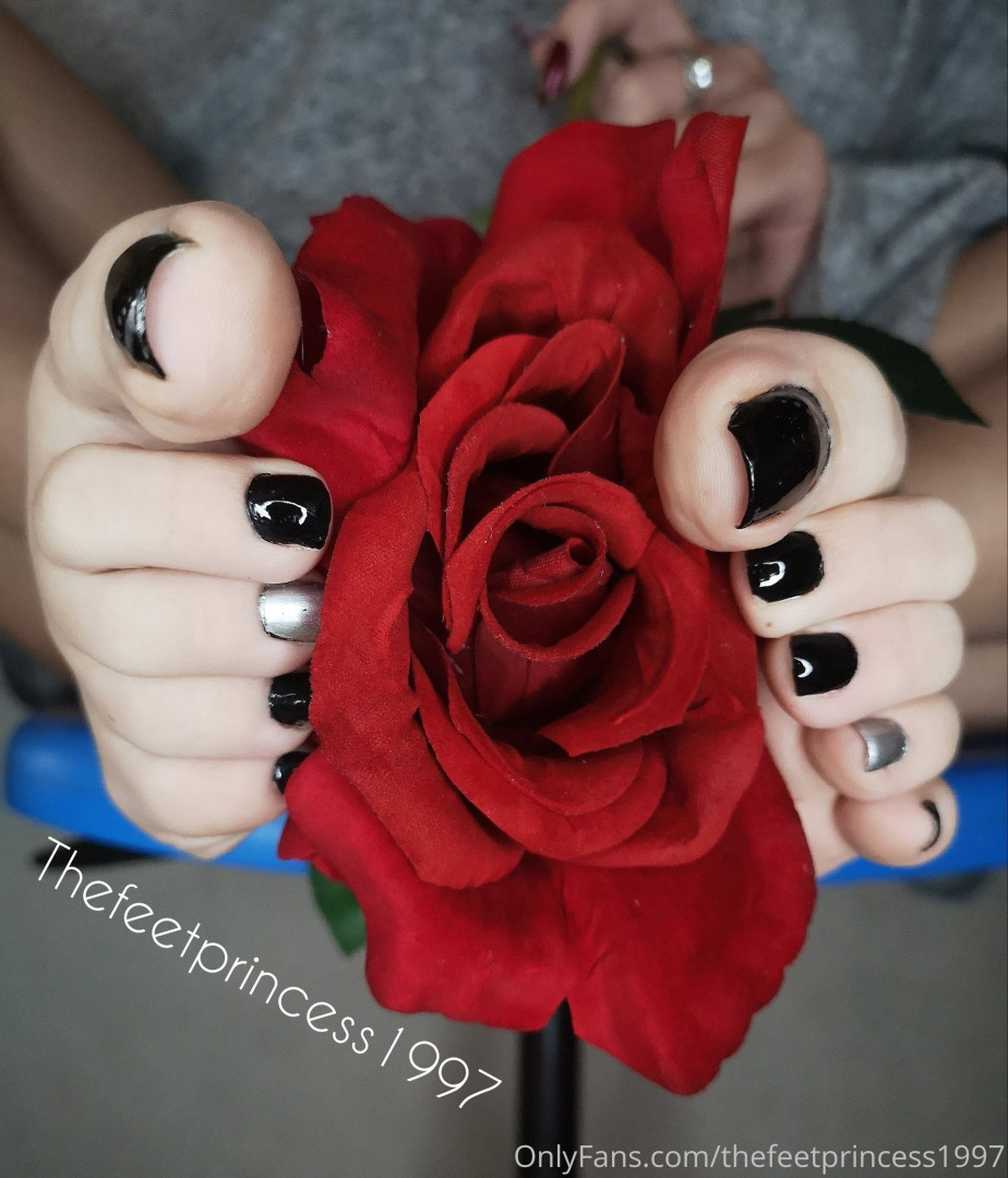 Photo by thefeetprincess1997 published on June 13,2023 00:12:44 - BestThots