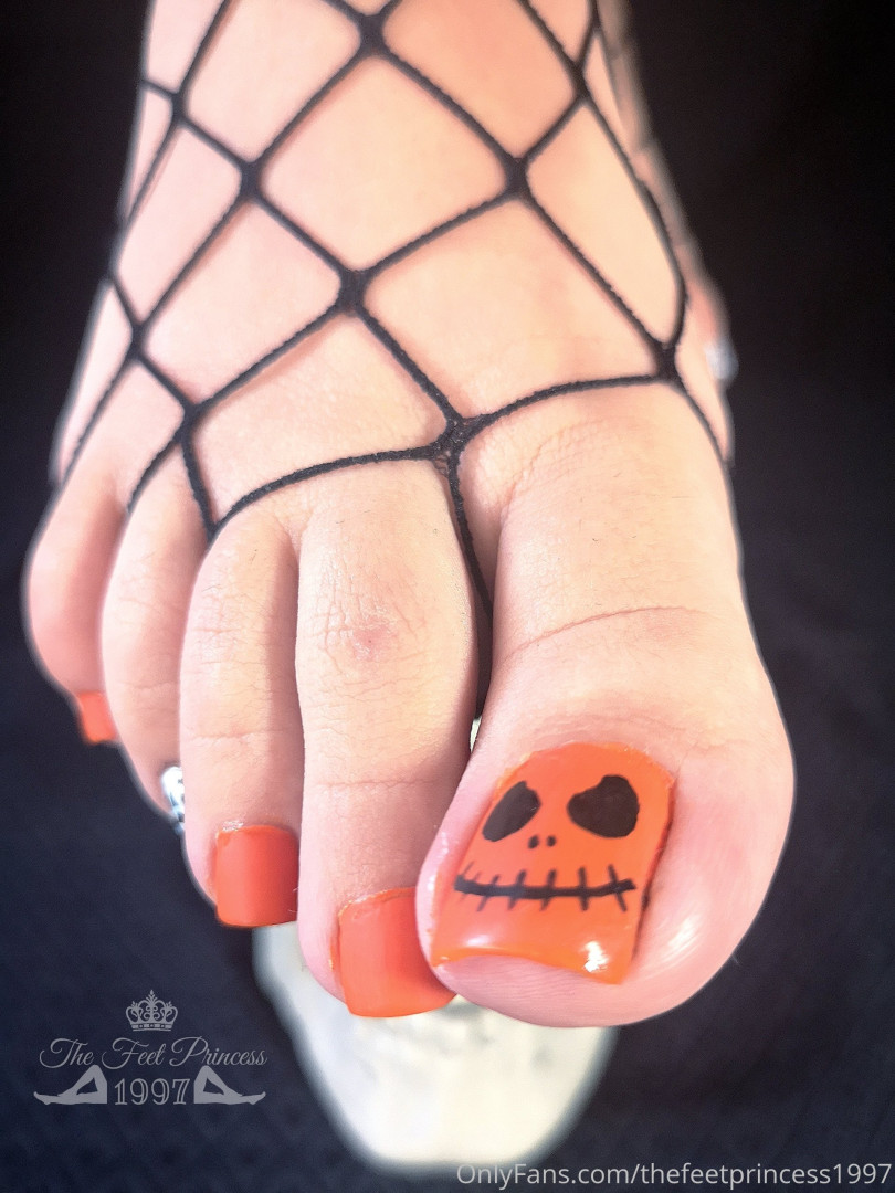 Photo by thefeetprincess1997 published on June 13,2023 00:14:36 - BestThots