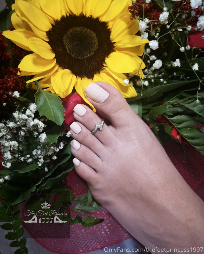 Photo by thefeetprincess1997 published on June 13,2023 00:40:55 - BestThots