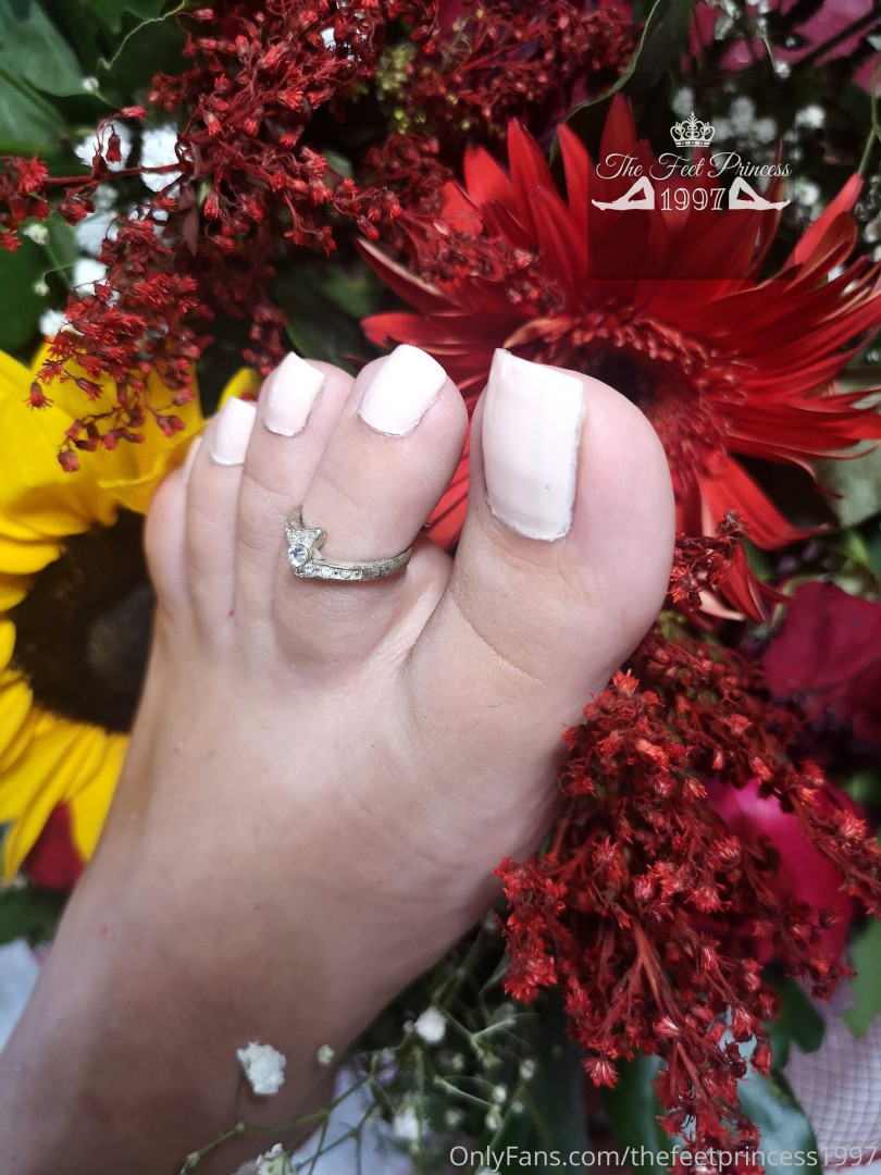 Photo by thefeetprincess1997 published on June 13,2023 00:42:33 - BestThots