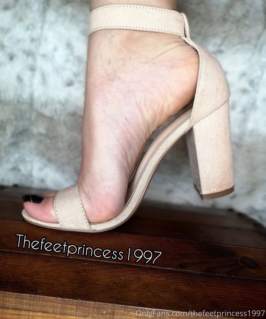 Photo by thefeetprincess1997 published on June 13,2023 00:44:16 - BestThots