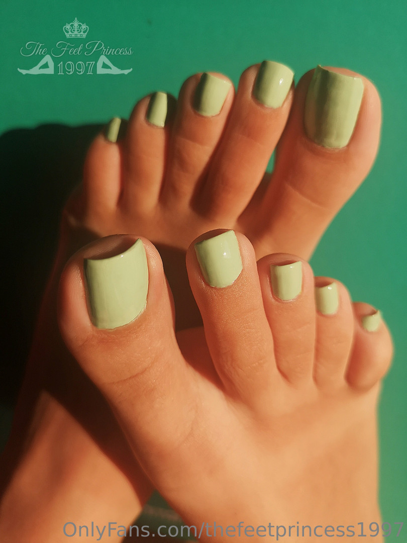 Photo by thefeetprincess1997 published on June 13,2023 00:45:08 - BestThots