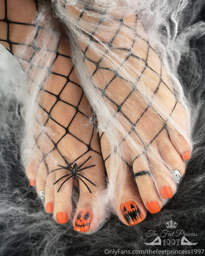 Photo by thefeetprincess1997 published on June 13,2023 00:45:21 - BestThots